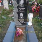 Скульптурные памятники из гранита