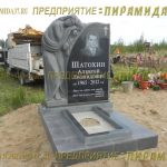 Скульптурные памятники из гранита