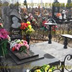 Скульптурные памятники из гранита