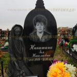 Скульптурные памятники из гранита