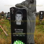 Скульптурные памятники из гранита