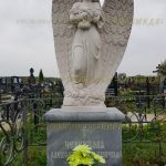 Скульптурные памятники из гранита