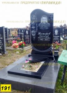 Фигурные памятники из гранита