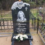 Скульптурные памятники из гранита
